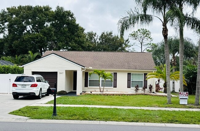 Building Photo - 3647 Lake St George Dr