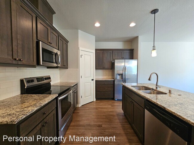 Building Photo - 3 br, 2.5 bath House - 11229 NE 14th Court