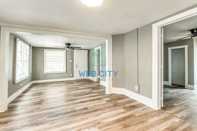 Foto del edificio - 3907 Roberts Ave