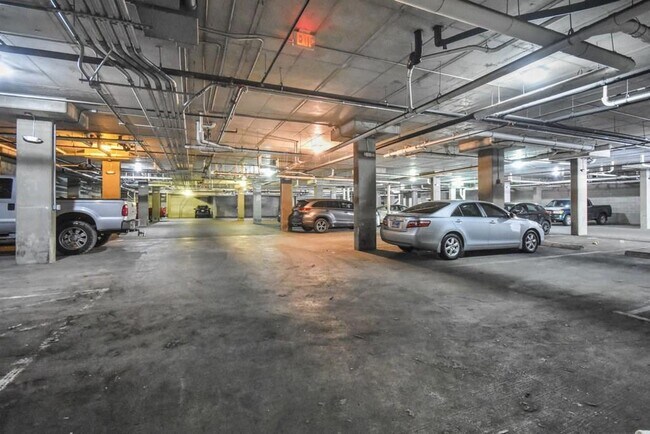 Foto del edificio - Texan Shoal Creek 2 Bed 2 Bath