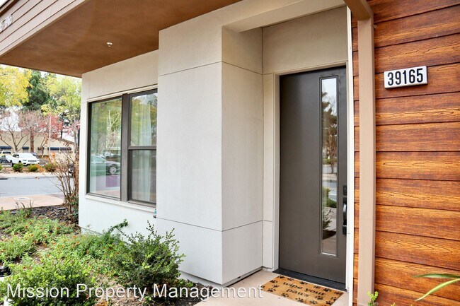 Foto del edificio - 4 br, 4.5 bath House - 39165 Declaration St