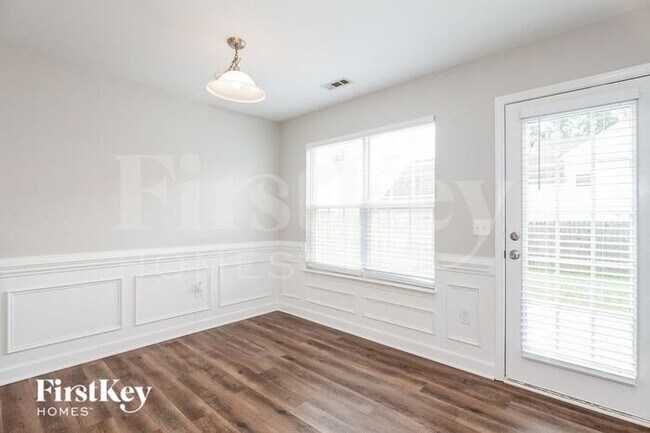 Building Photo - 2640 Reid Park Ln