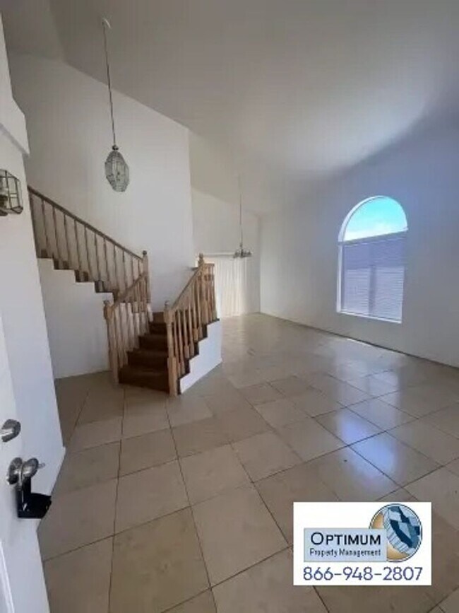 Foto del edificio - 17065 Grand Mammoth Pl
