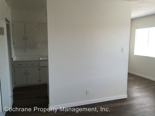 Building Photo - 135 E Bunny Ave