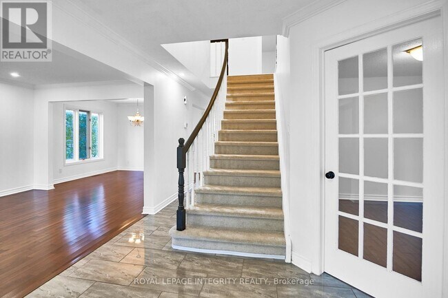 Building Photo - 223 McGibbon Dr