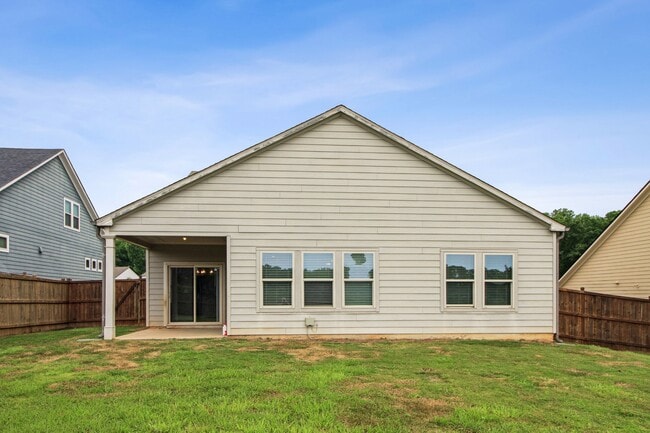 Building Photo - 3720 Hazel Ave