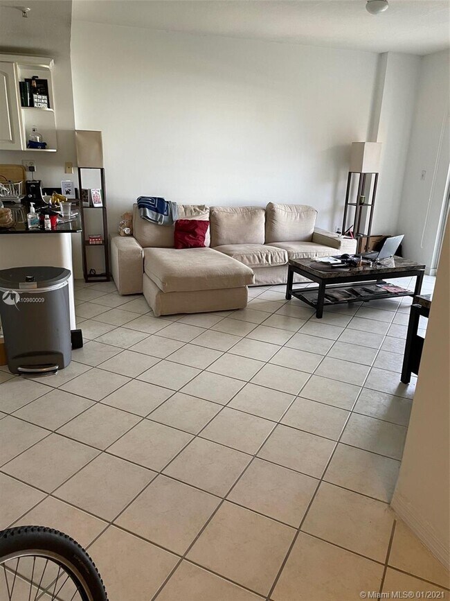 Foto del edificio - 3500 Coral Way