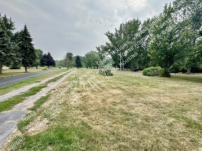 Foto del edificio - 2115 Lake Rd