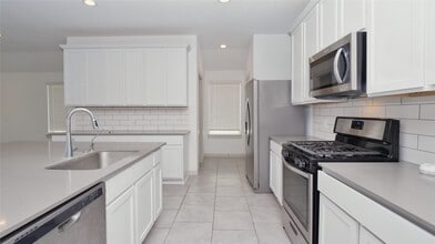 Building Photo - 28910 Yukon River Ct