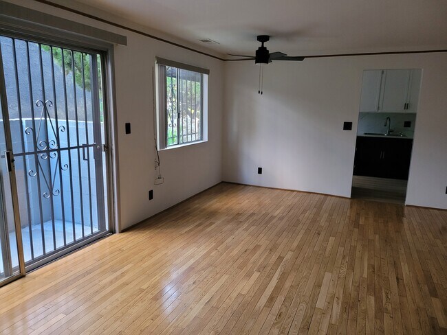 Foto del edificio - 1410 Venice Blvd.