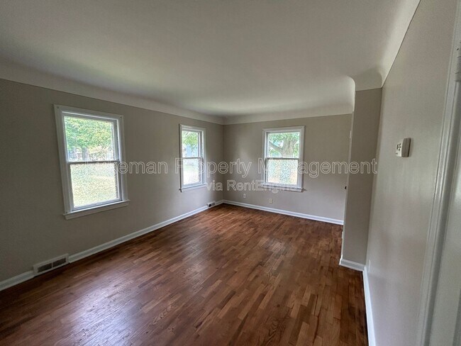 Foto del edificio - 1410 Oak St