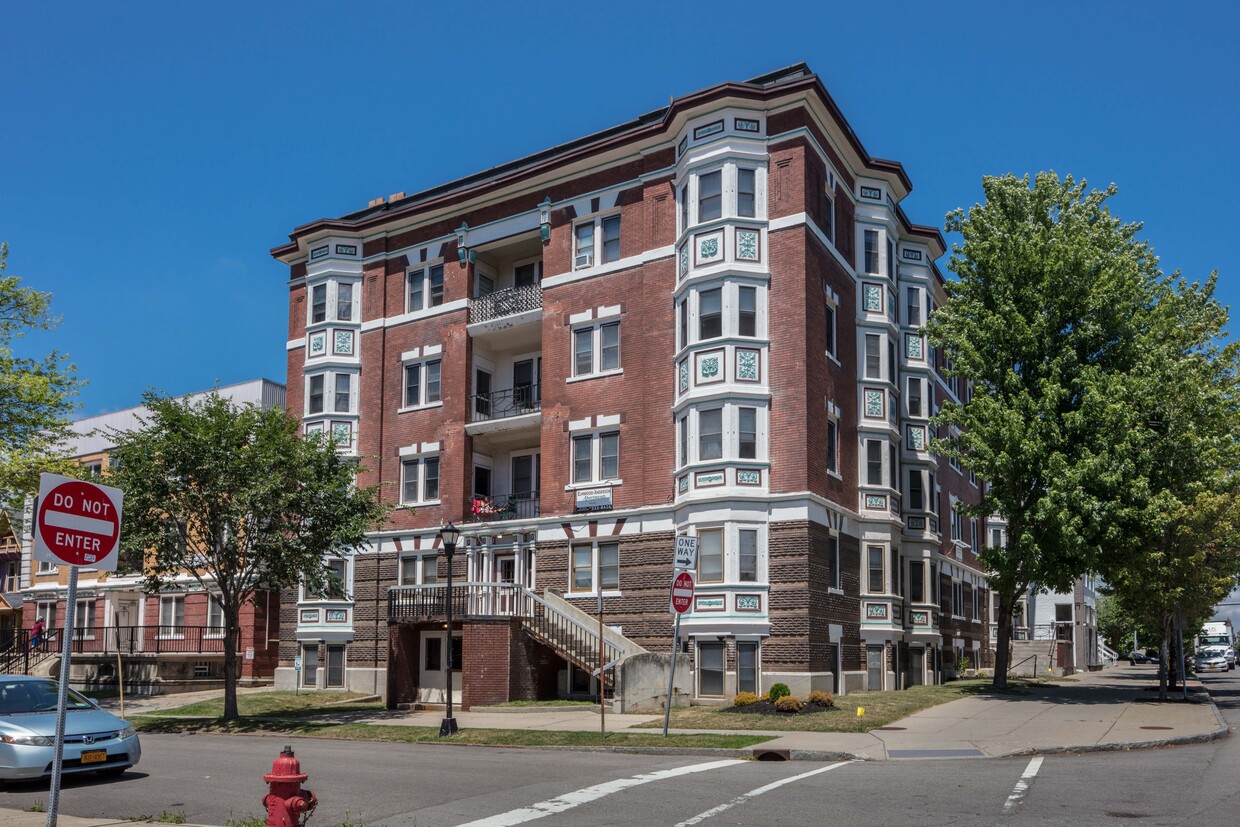 Primary Photo - Elmwood-Anderson Place Apartments