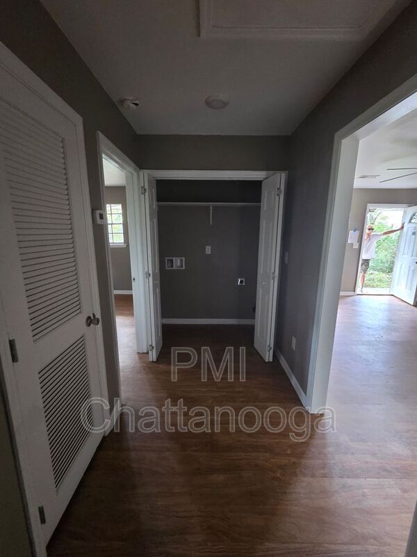 Foto del edificio - 76 Dolphin Ln