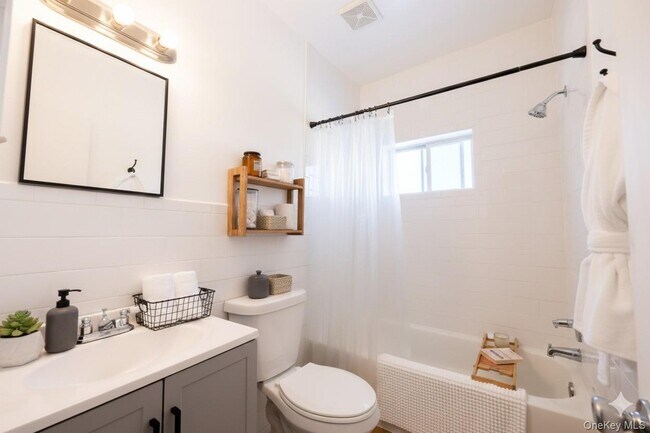 Foto del edificio - 1550 Montauk Hwy