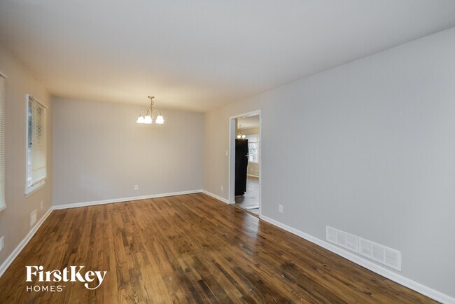 Foto del edificio - 4804 Thompson Mill Rd