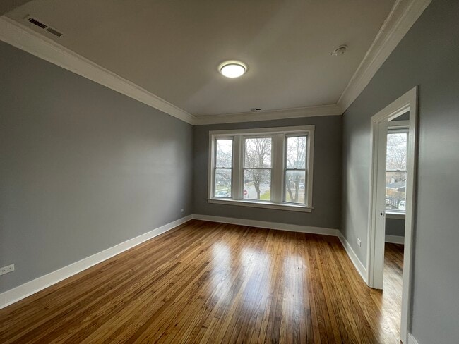 Building Photo - 6359 S Hermitage Ave