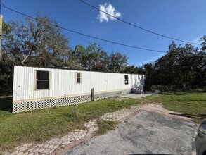 Building Photo - 12300 Phillips Ln