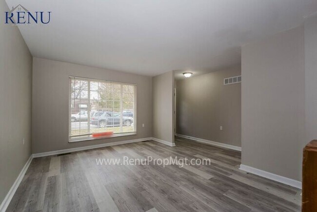 Foto del edificio - 3 Bedroom 2 Bath ! With Updated Kitchen an...