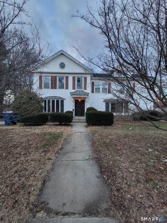 Building Photo - 219 Pleasant St