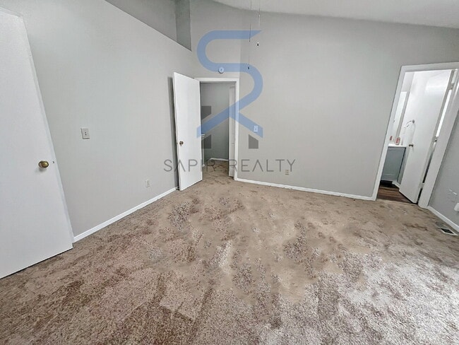 Building Photo - 5749 Wells Cir