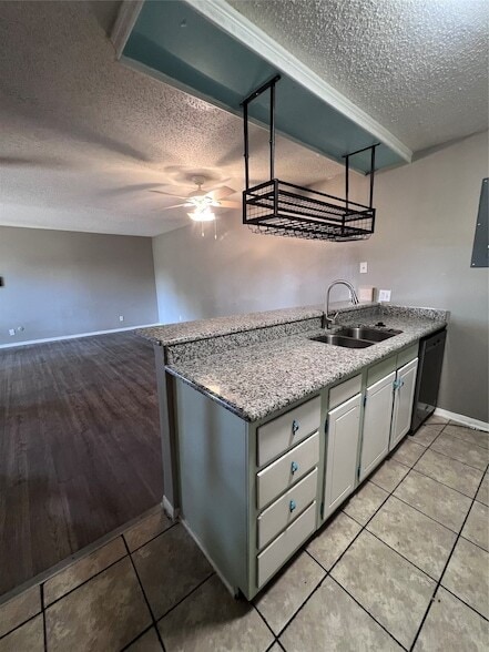 Building Photo - 5604 Boca Raton Blvd