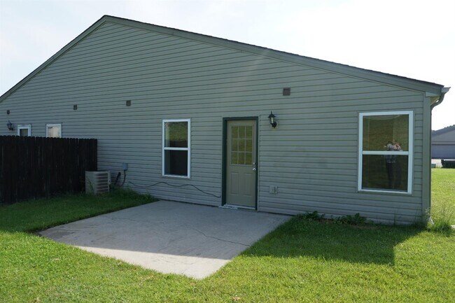 Building Photo - 195 Overbrook Ct