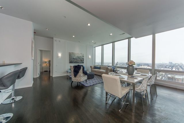 Building Photo - 500 W Superior St