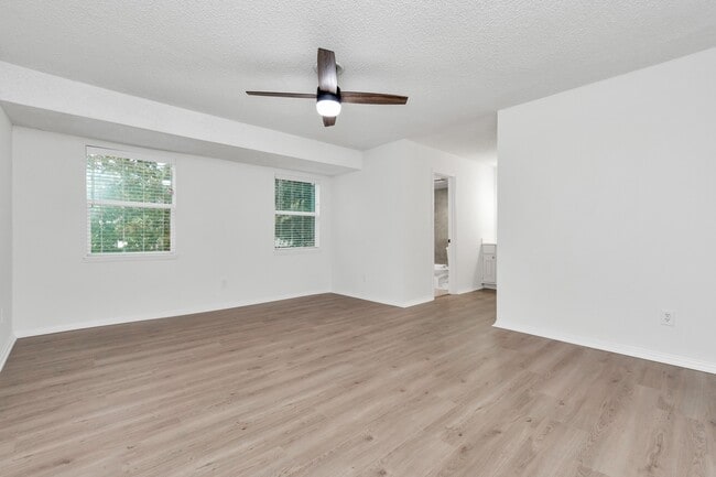 Building Photo - 1365 Country Pl Dr