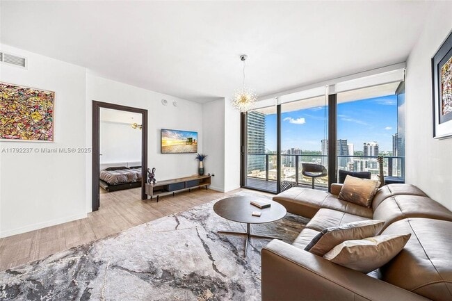 Building Photo - 1000 Brickell Ave