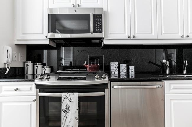 Building Photo - 1930 Broadway Ave