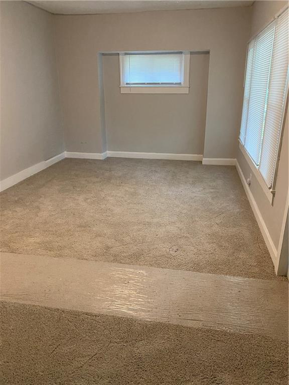 Foto del edificio - 2921 E 19th St