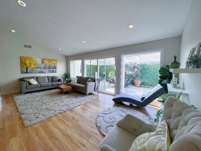 Foto del edificio - 62 Rollingbrook Cir