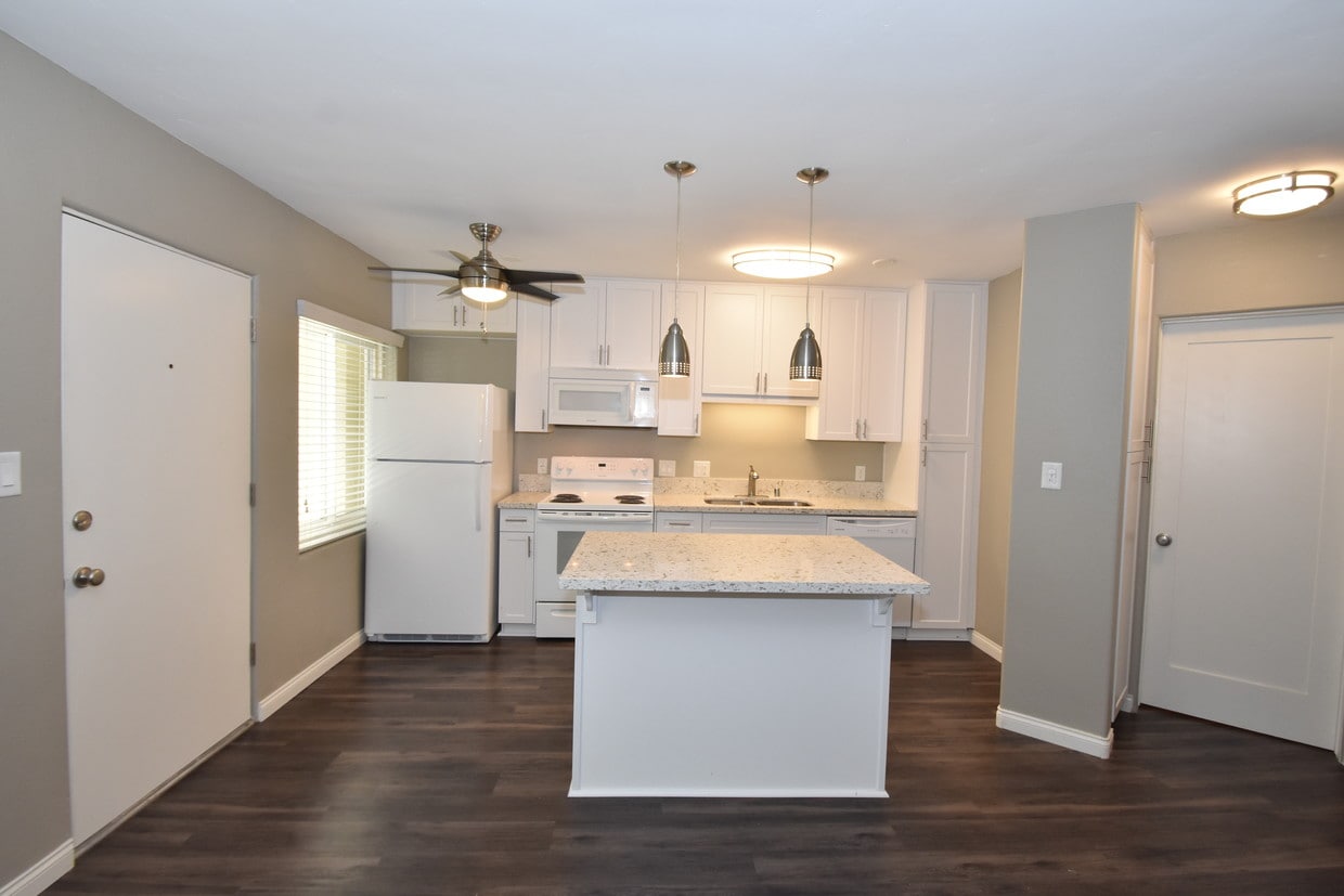 111 Apartments for Rent in 92103, CA Westside Rentals