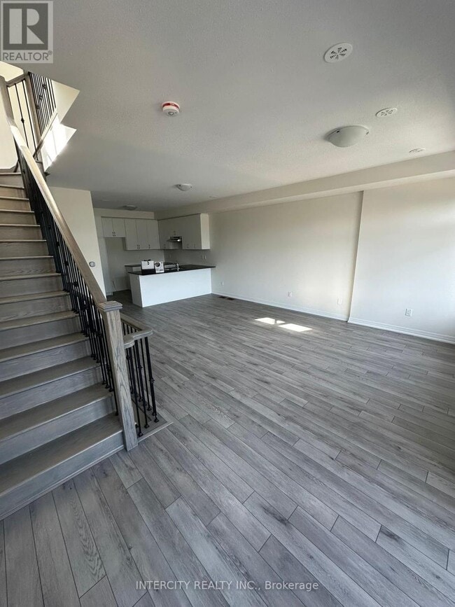 Building Photo - 23 BLUEBIRD Ln