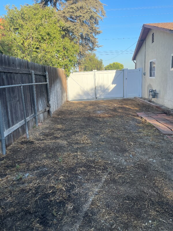 Foto del edificio - 10672 Linden Ave