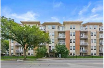 Building Photo - 203-202 2 St SW