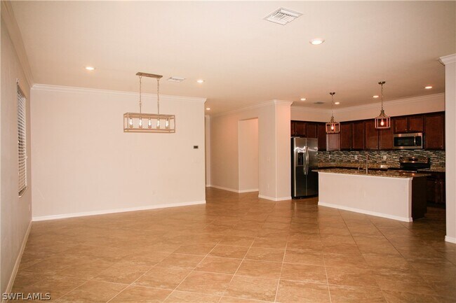Foto del edificio - 14495 Vindel Cir