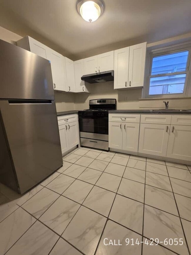 Photo - 149 Waverly St Apartment