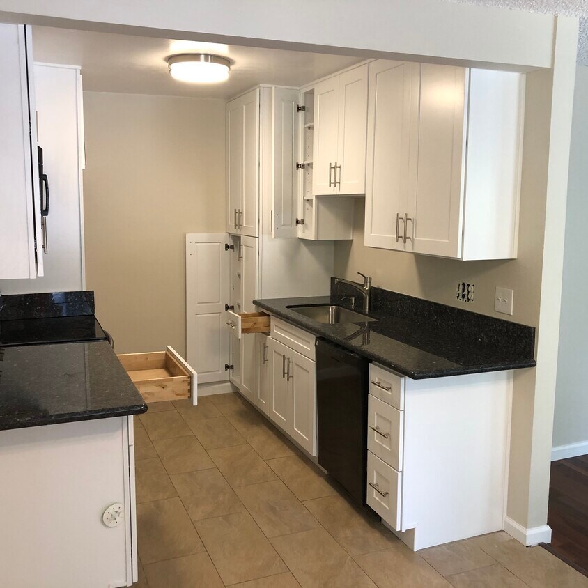 374 Miraleste Dr Unit 402, Los Angeles, CA 90732 Condo for Rent in