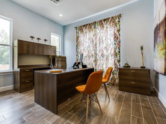 Foto del edificio - 14722 Nacogdoches Rd