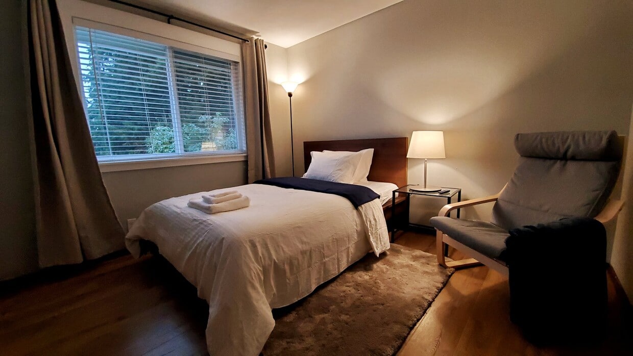 Photo - 1803 N 200th St (Shoreline, WA)