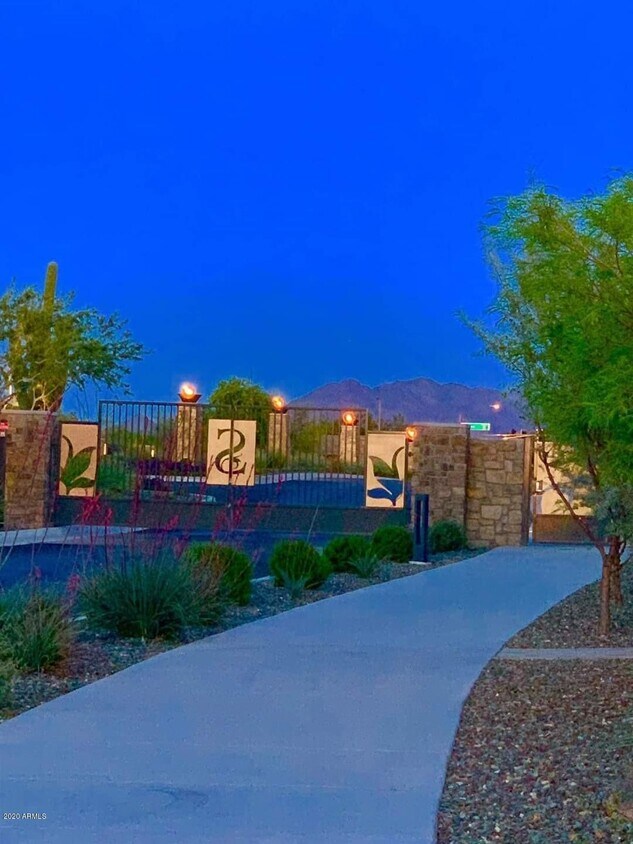 Foto principal - 4728 E Parkside Ln