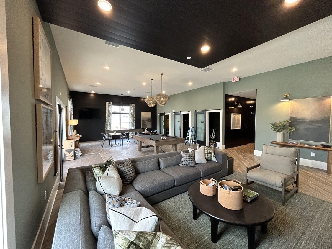 Primary Photo - Encore at Westgate