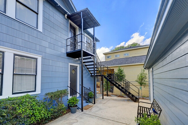 2nd Floor unit - 603 Euclid St