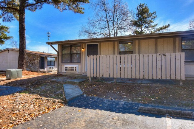 Building Photo - 141 Fister Court