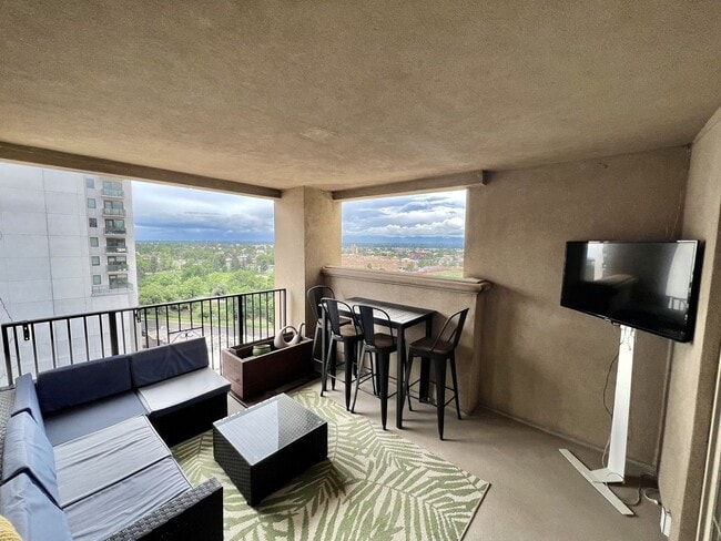 Foto del edificio - 300 W 11th Ave