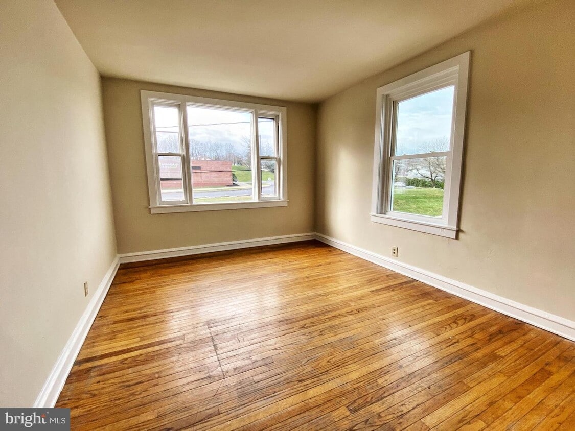 431 W 2nd St Unit 2, Birdsboro, PA 19508 Room for Rent in Birdsboro