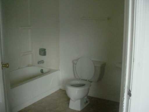 Foto del edificio - 15010 Leeward Dr