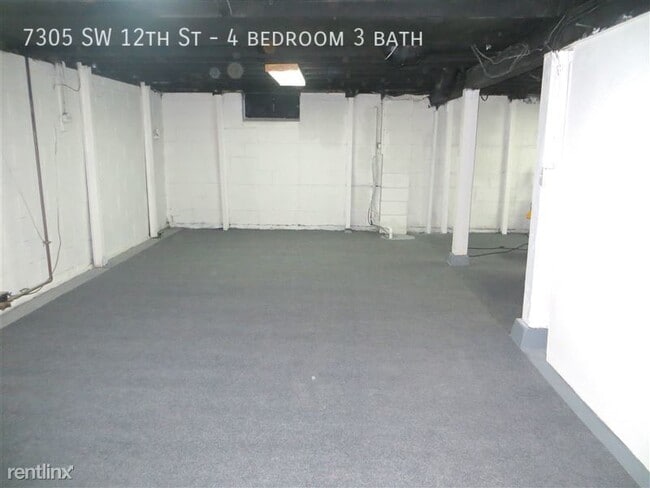 Building Photo - 7305 SW 12th St