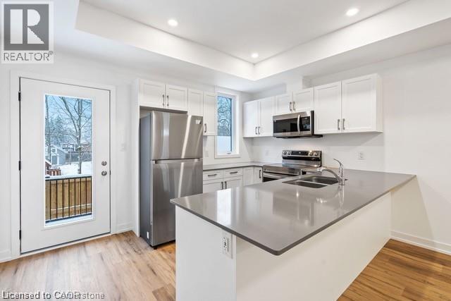 Photo du bâtiment - 781 Clare Ave